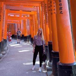 Amy enjoying the arches: Fushimi Inari Shi archesnre 